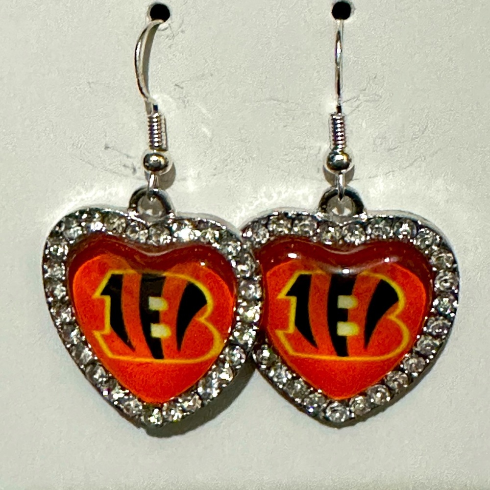 Crystal Cincinnati bangles orange with crystal heart shaped earrings ss hooks